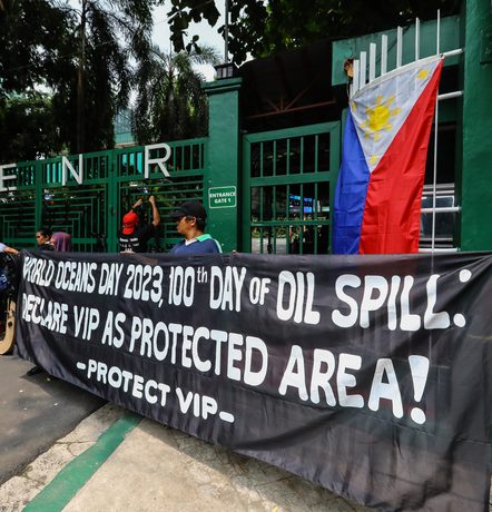 100 days after oil spill, gov’t urged to make Verde Island Passage a protected area