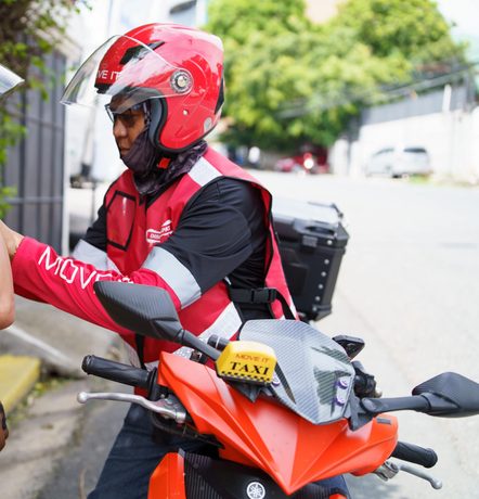 Hailing a motorcycle ride? Remember these #DiskartengTapat commuter tips